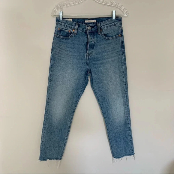 Levi's  Womens Wedgie Icon Fit 26 - Picture 2 of 14